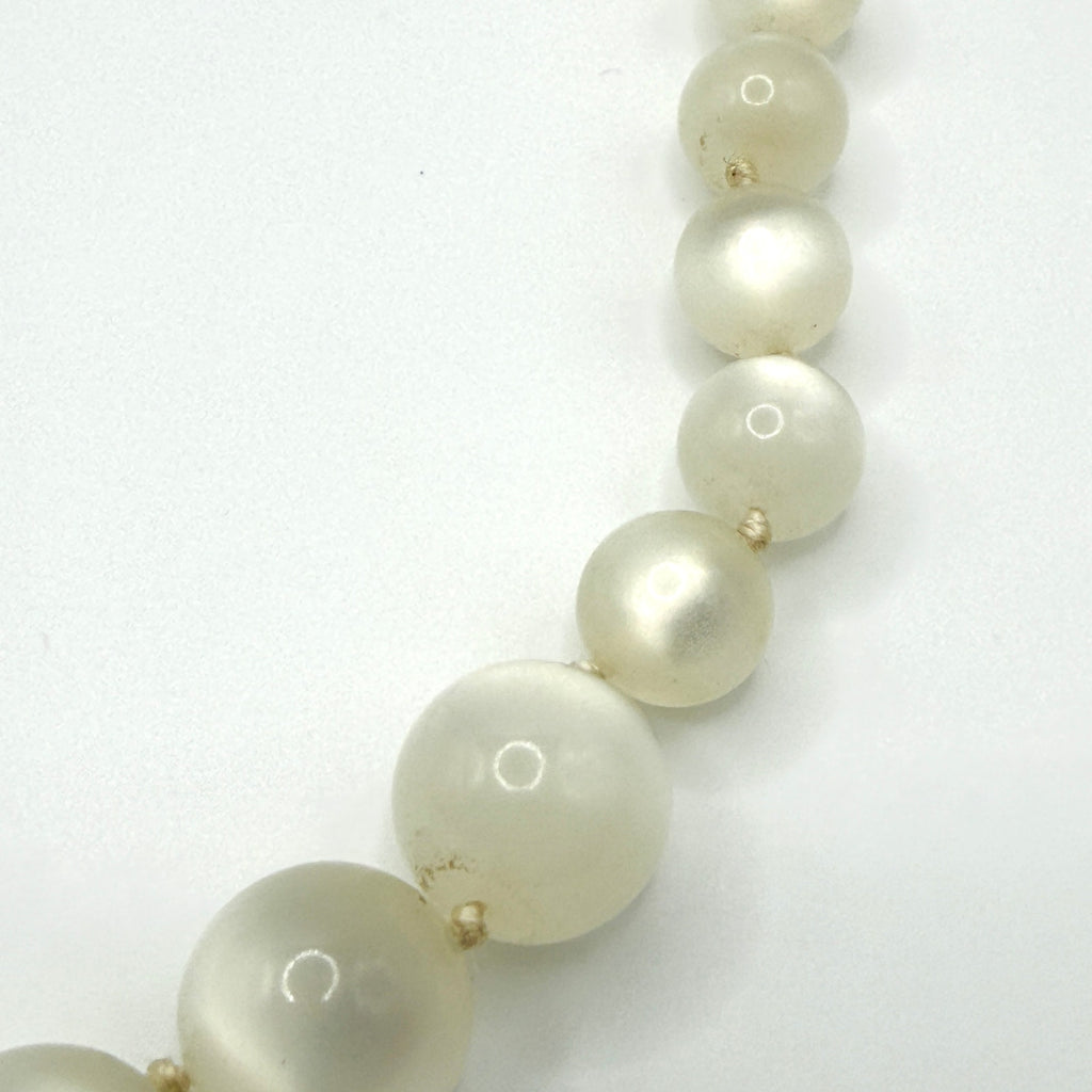 Vintage 50s Off White Graduated Plastic Bead Hand Knotted Choker Necklace