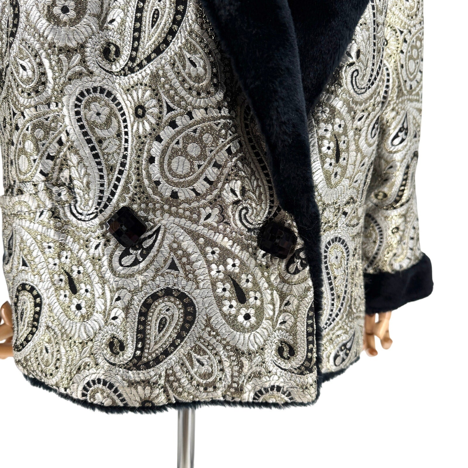Vintage 80s Silver Gold Paisley Brocade Faux Fur Trim Tuxedo Jacket Coat