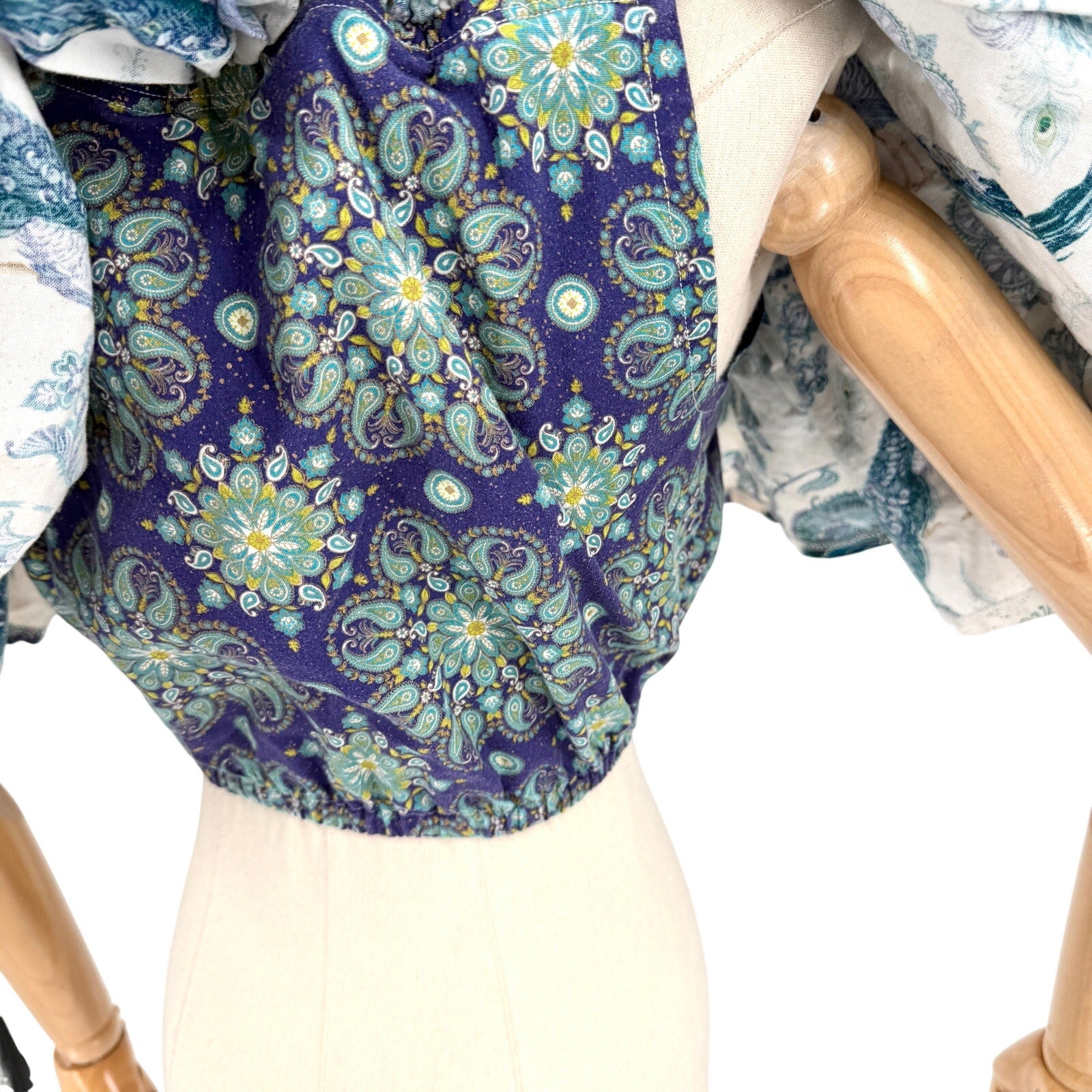 Vintage 90s Custom Made Cream Teal 100% Cotton Peacock Paisley Ruffle Crop Top