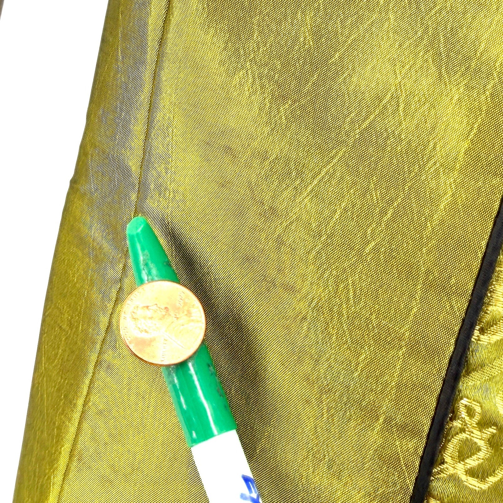 Vintage Y2K Chartreuse Green Padded Silk Embroidered Asian Tote Handbag